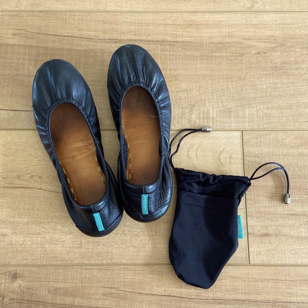 Tieks! Black Matte, Size 6, with bag